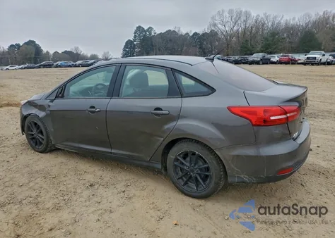 2015 Ford Focus Se z USA, uszkodzony, nr VIN 1FADP3F28FL276253
